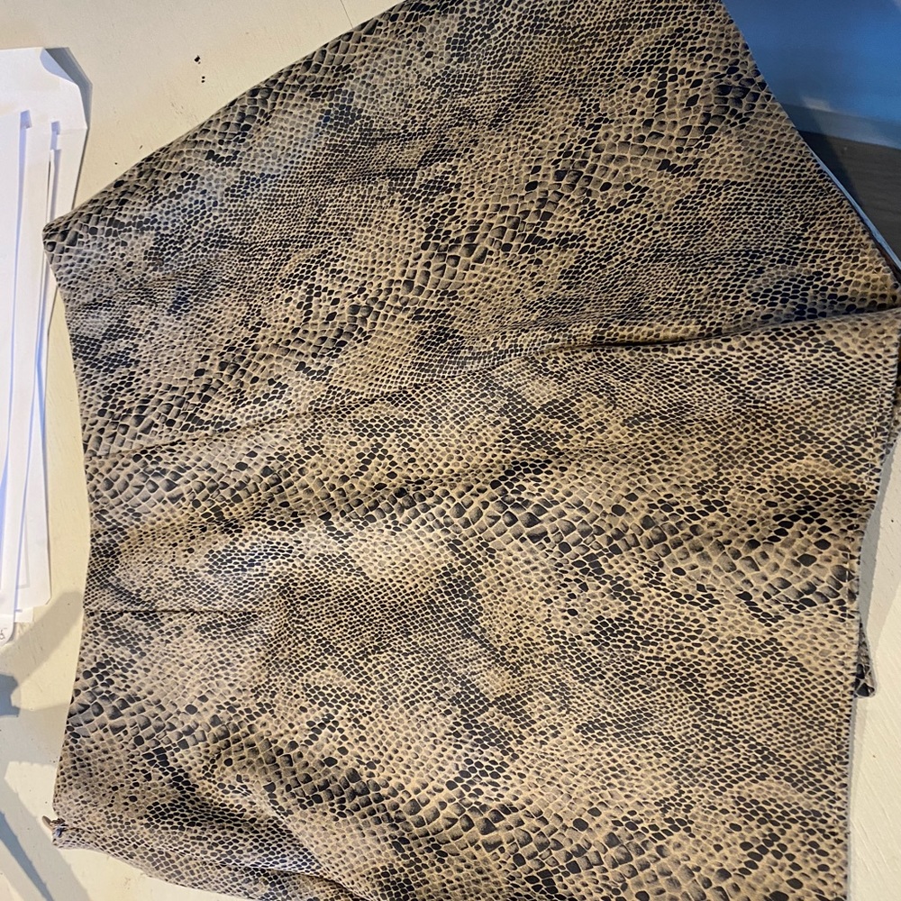 Zara Snakeskin Going Out/Party Skort - Picture 2 of 5